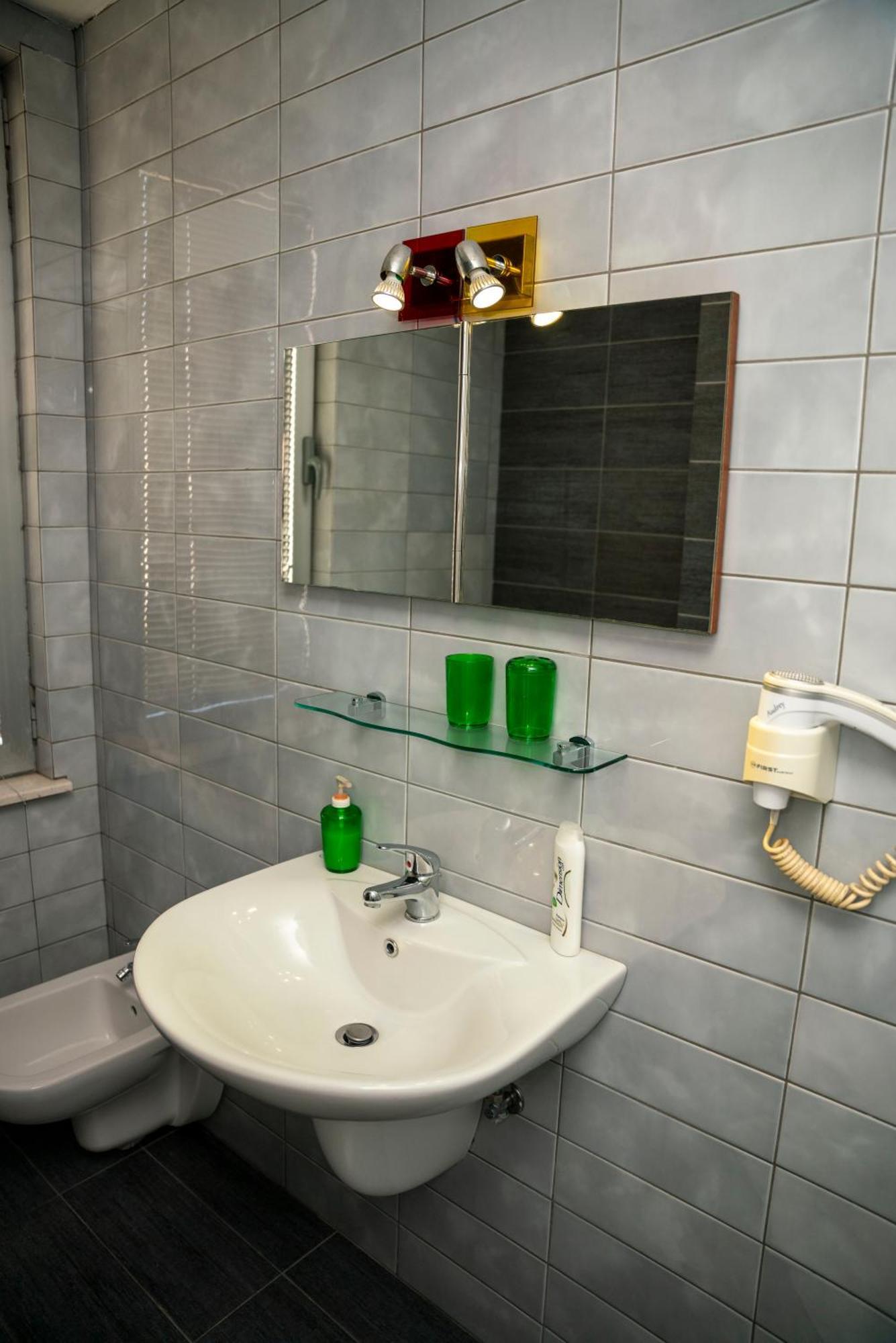 Hotel Pernoca Durres Bagian luar foto