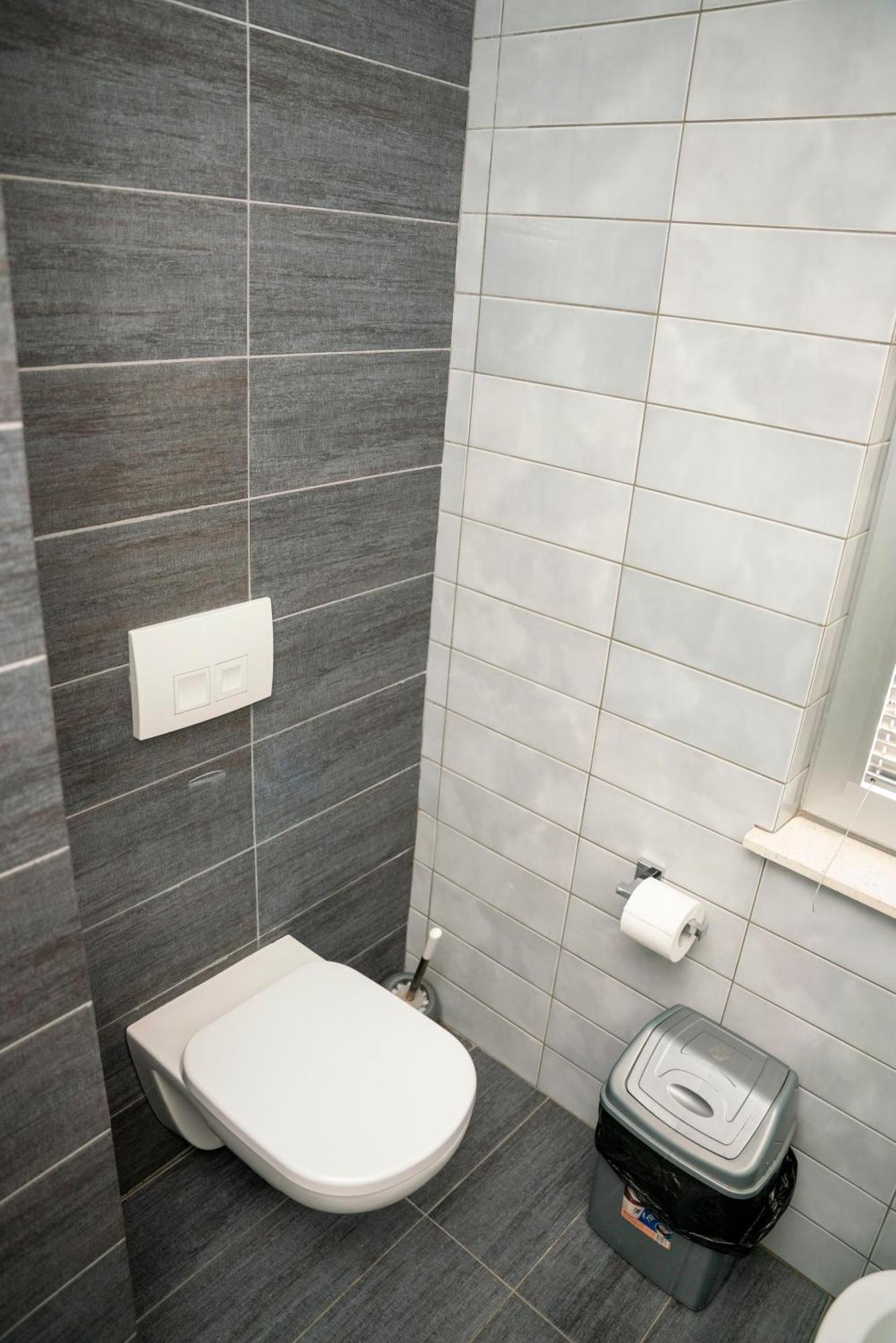 Hotel Pernoca Durres Bagian luar foto