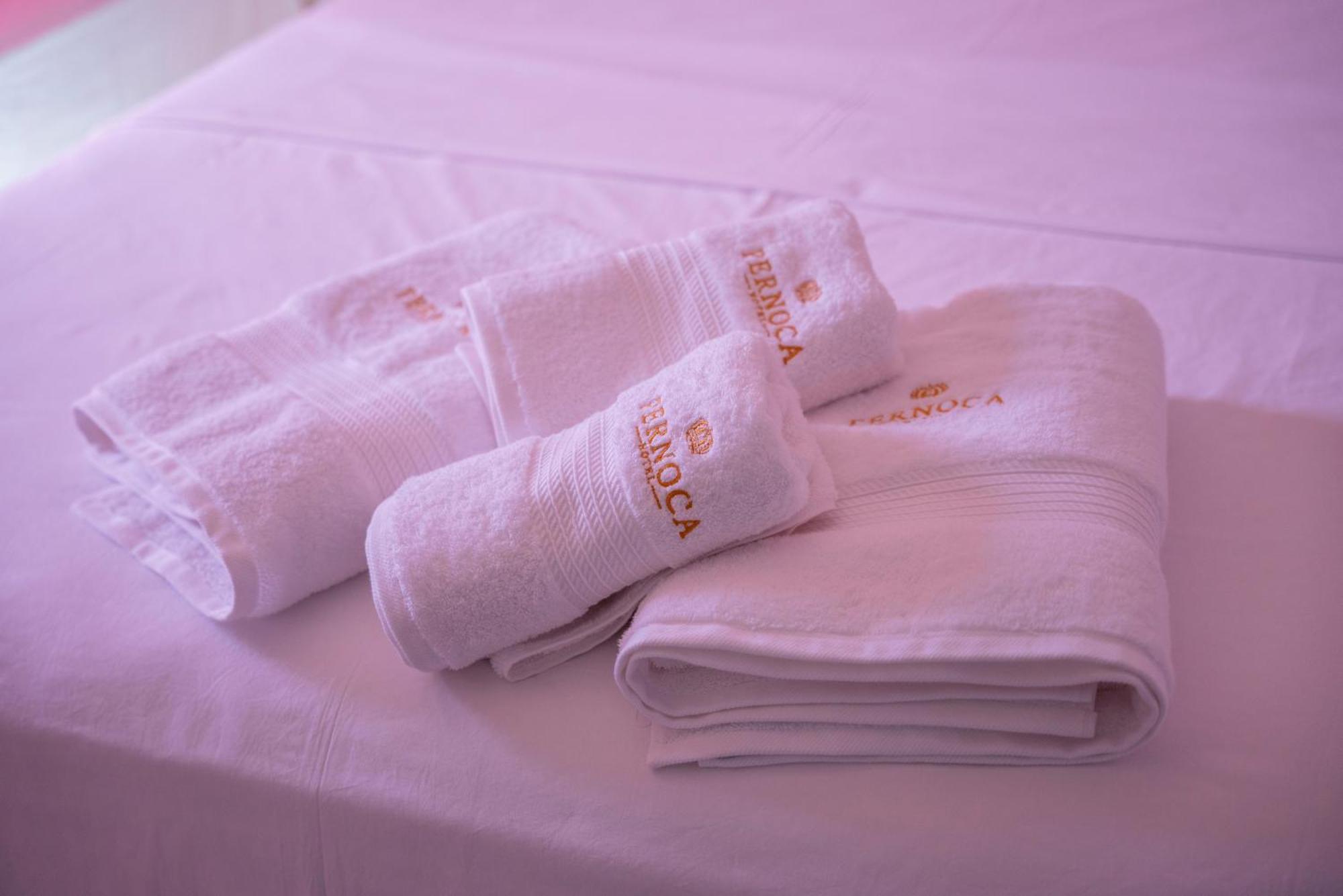 Hotel Pernoca Durres Bagian luar foto