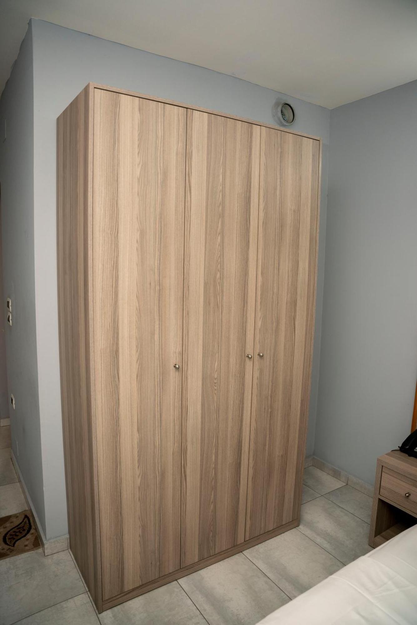Hotel Pernoca Durres Bagian luar foto